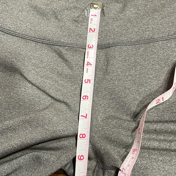 ❤️SOLD❤️Lululemon Relaxed Fit Crop 11 in Heathered Wren Pant - Picture 7 of 10